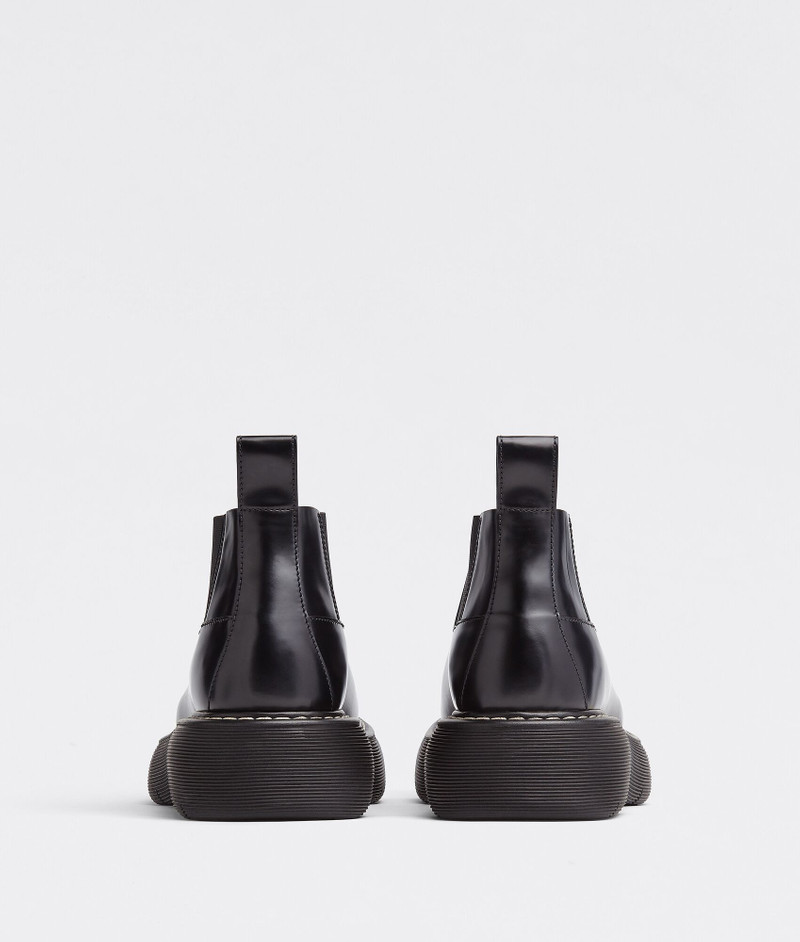 Bottega Veneta swell outlook