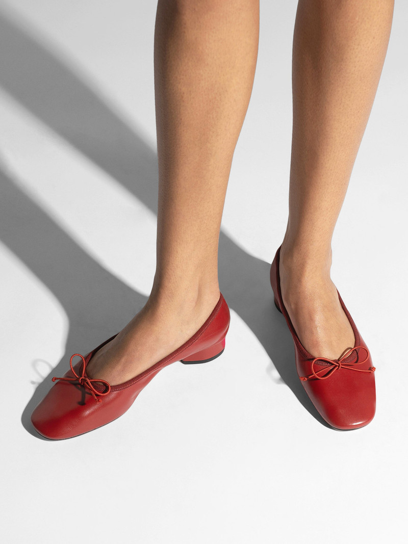 Aeyde Onda Round-Toe Ballet Flats outlook