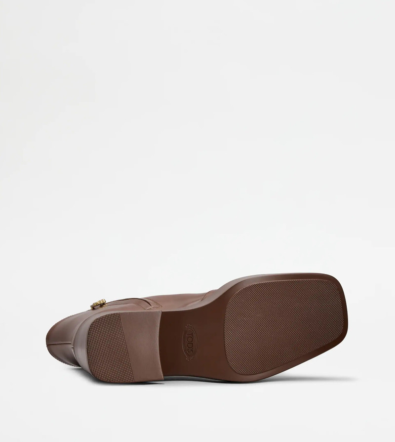 PLATFORM ANKLE BOOTS IN LEATHER - BROWN 5