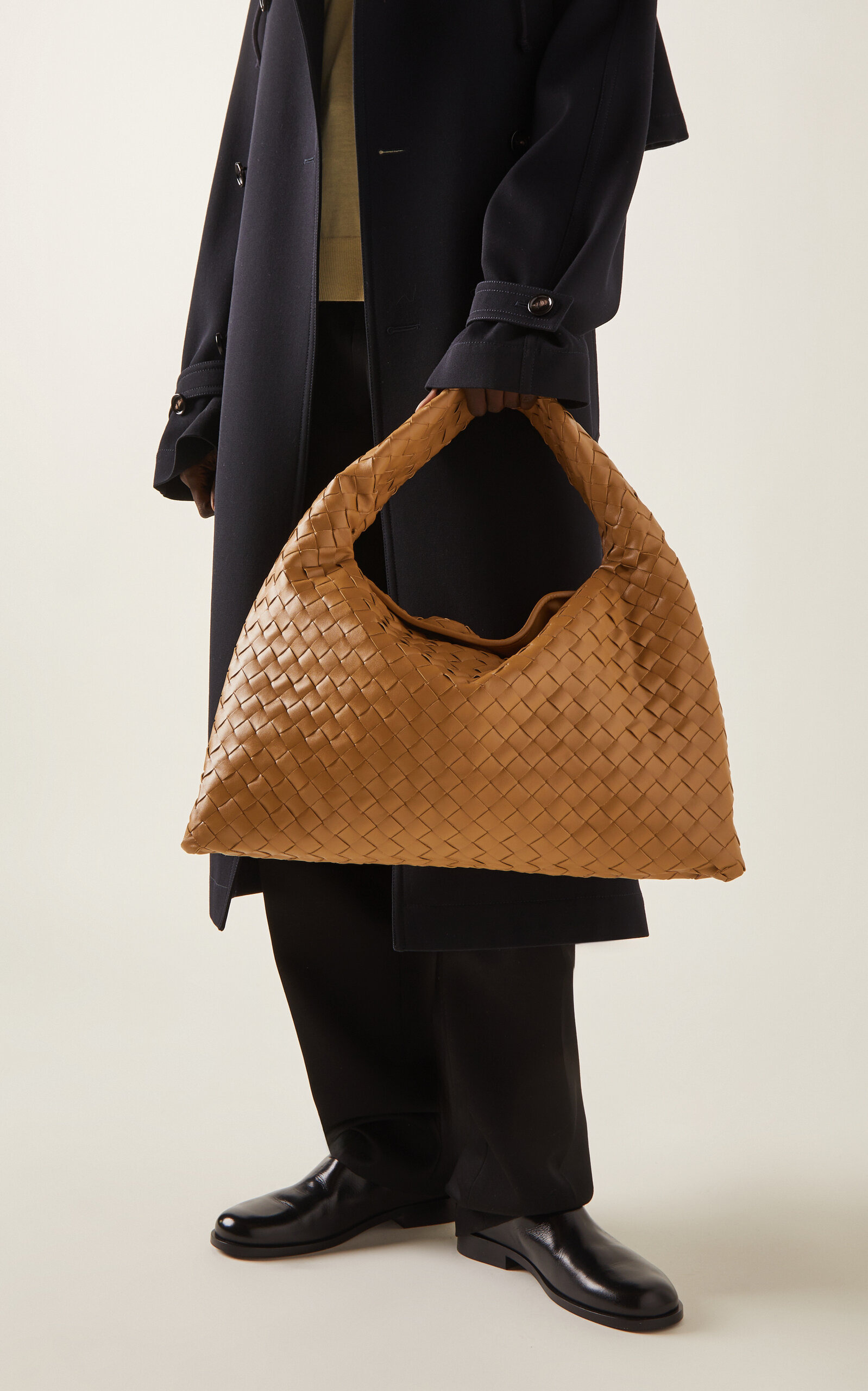 Small Hop Intrecciato Leather Hobo Bag neutral - 3