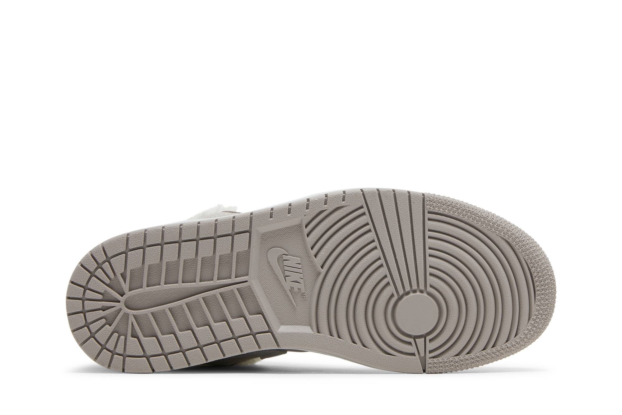 Wmns Air Jordan 1 Low SE 'Sherpa Fleece' - 4