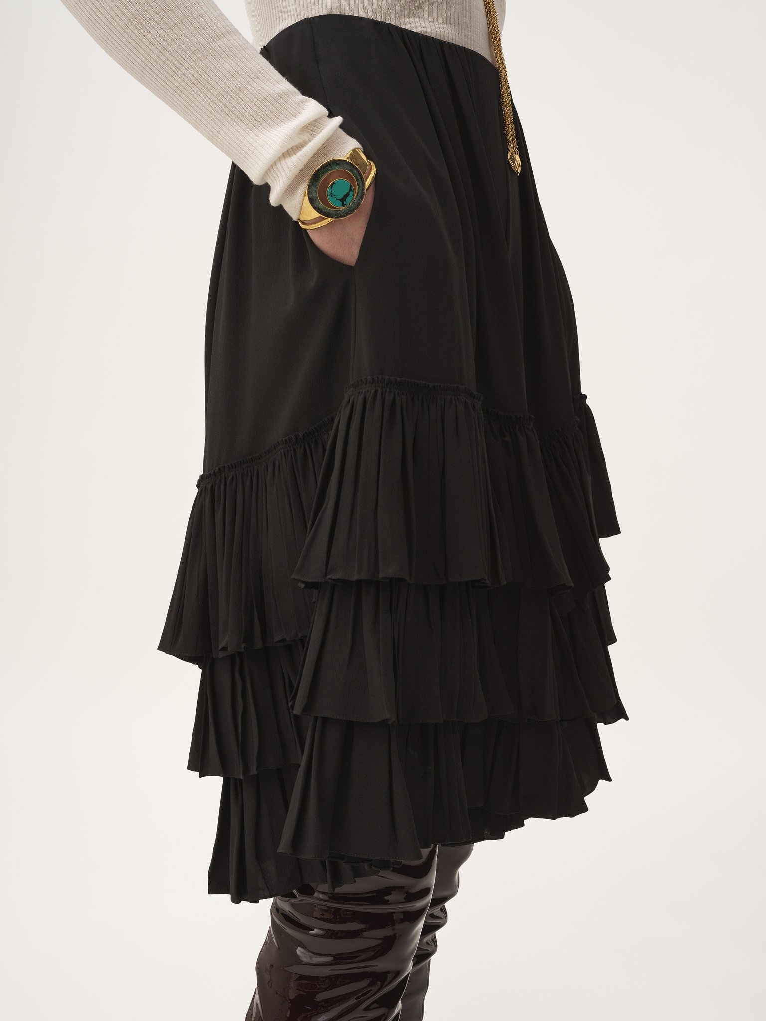 RUFFLED TIERED SHORTS IN CRÊPE DE CHINE - 4