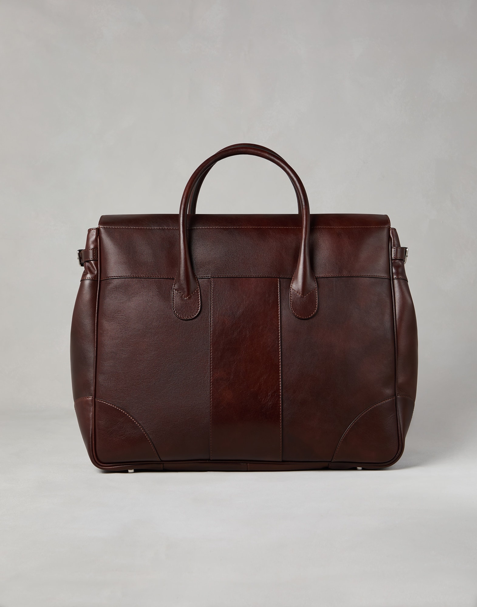 大人の逸品【Brunello Cucinelli】レザー ウォッシュバッグ Men's leather bags and backpacks | Brunello Cucinelli