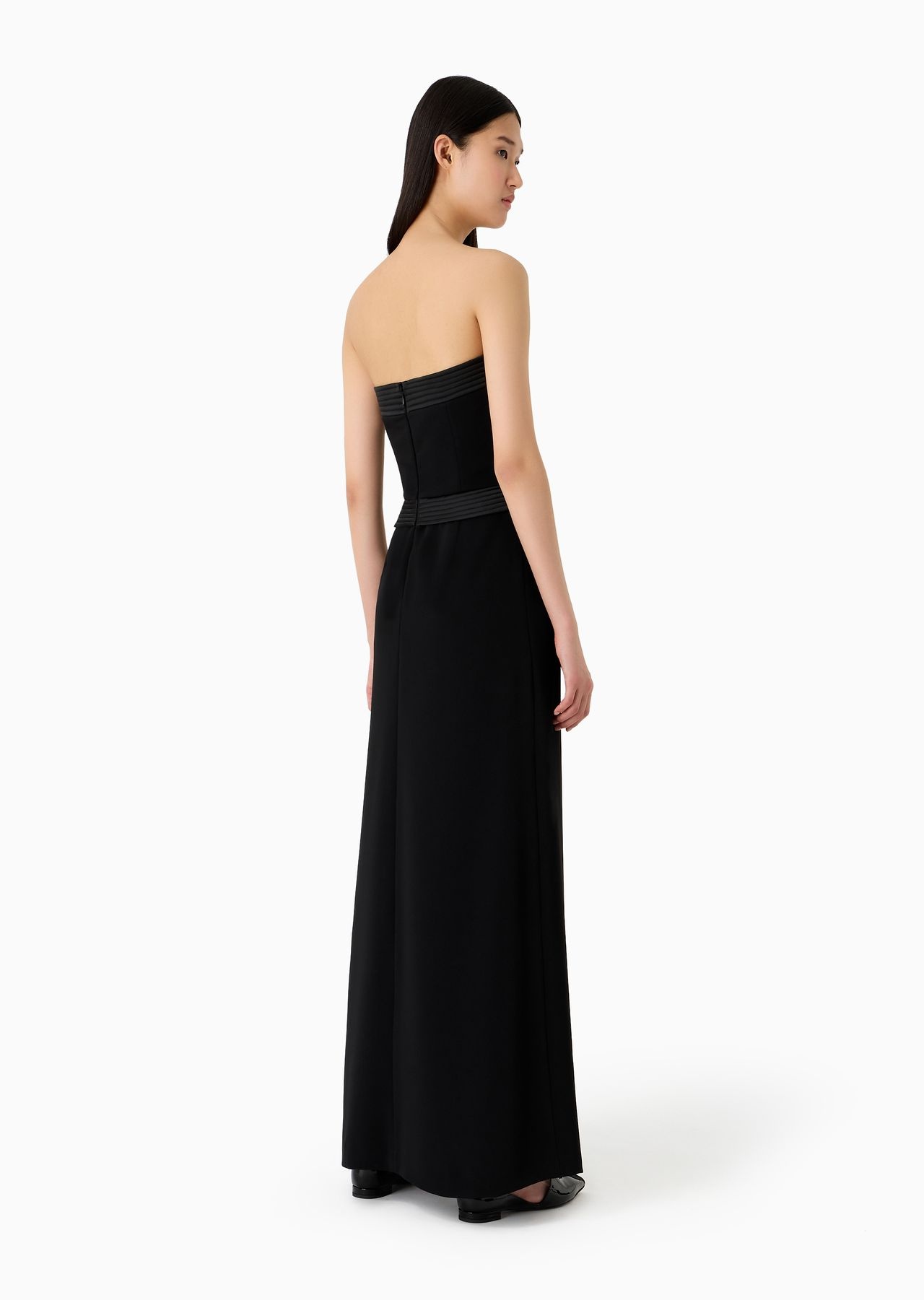 Strapless long dress in technical crêpe with quilted details - 3