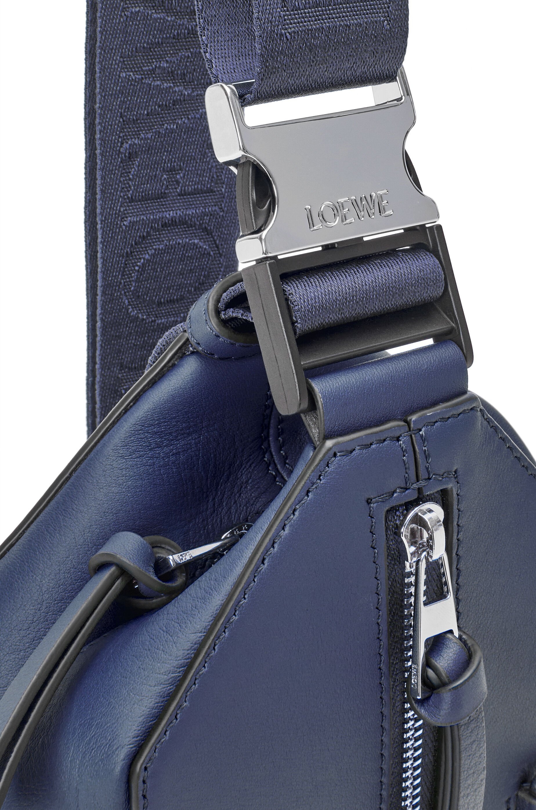 Convertible Sling in classic calfskin - 6