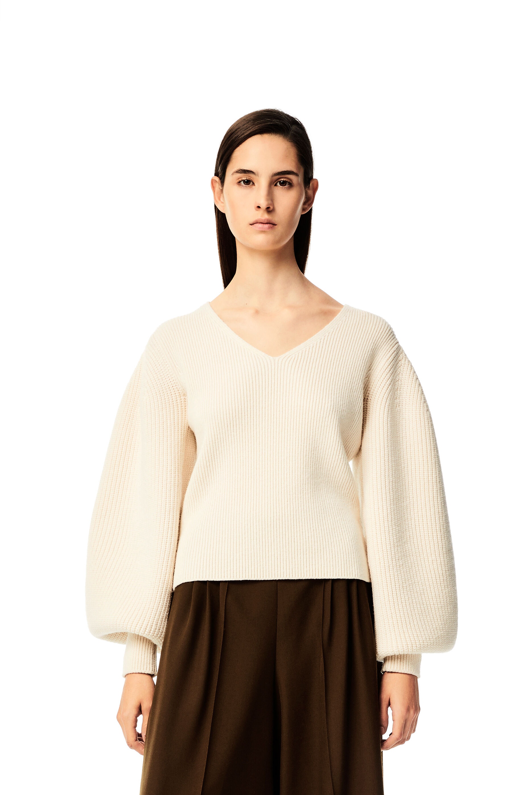 Balloon sleeve V-neck sweater in wool - 3