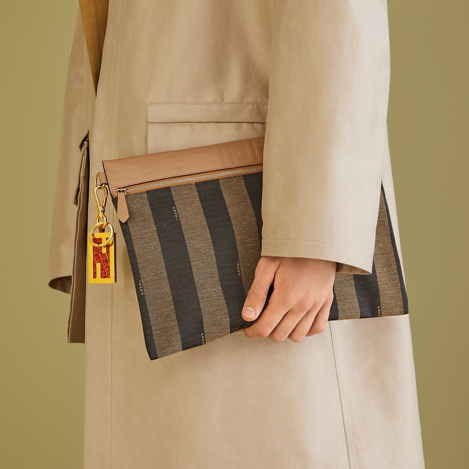 Brown canvas pochette - 4