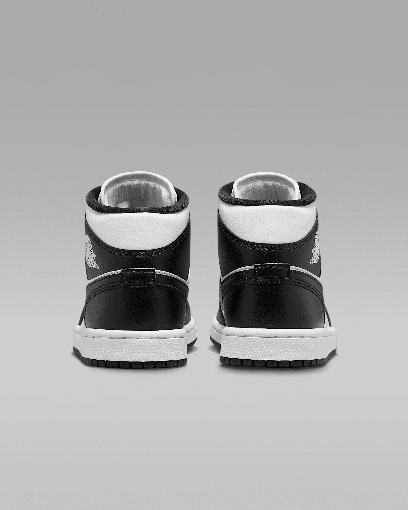 Air Jordan 1 Mid Women's Shoes - 6