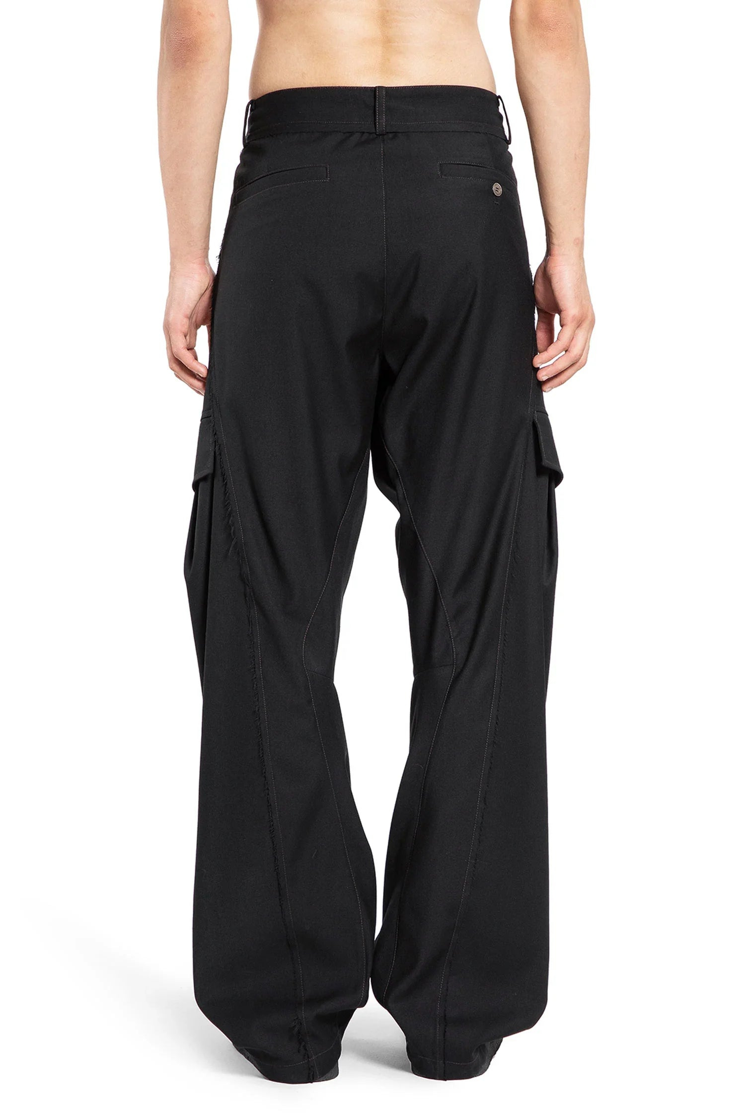 Curved-Cargo-Trousers - 3