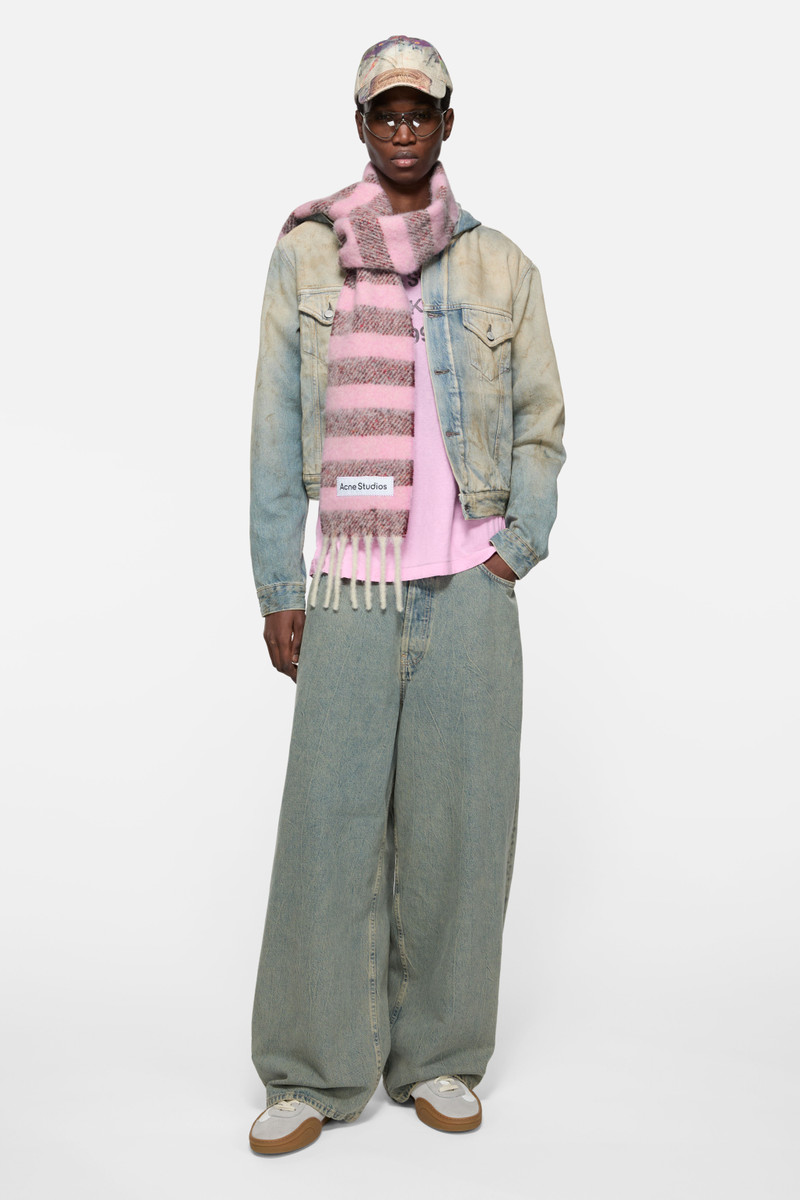 Acne Studios Fringed wool scarf - skinny - Pink/red outlook
