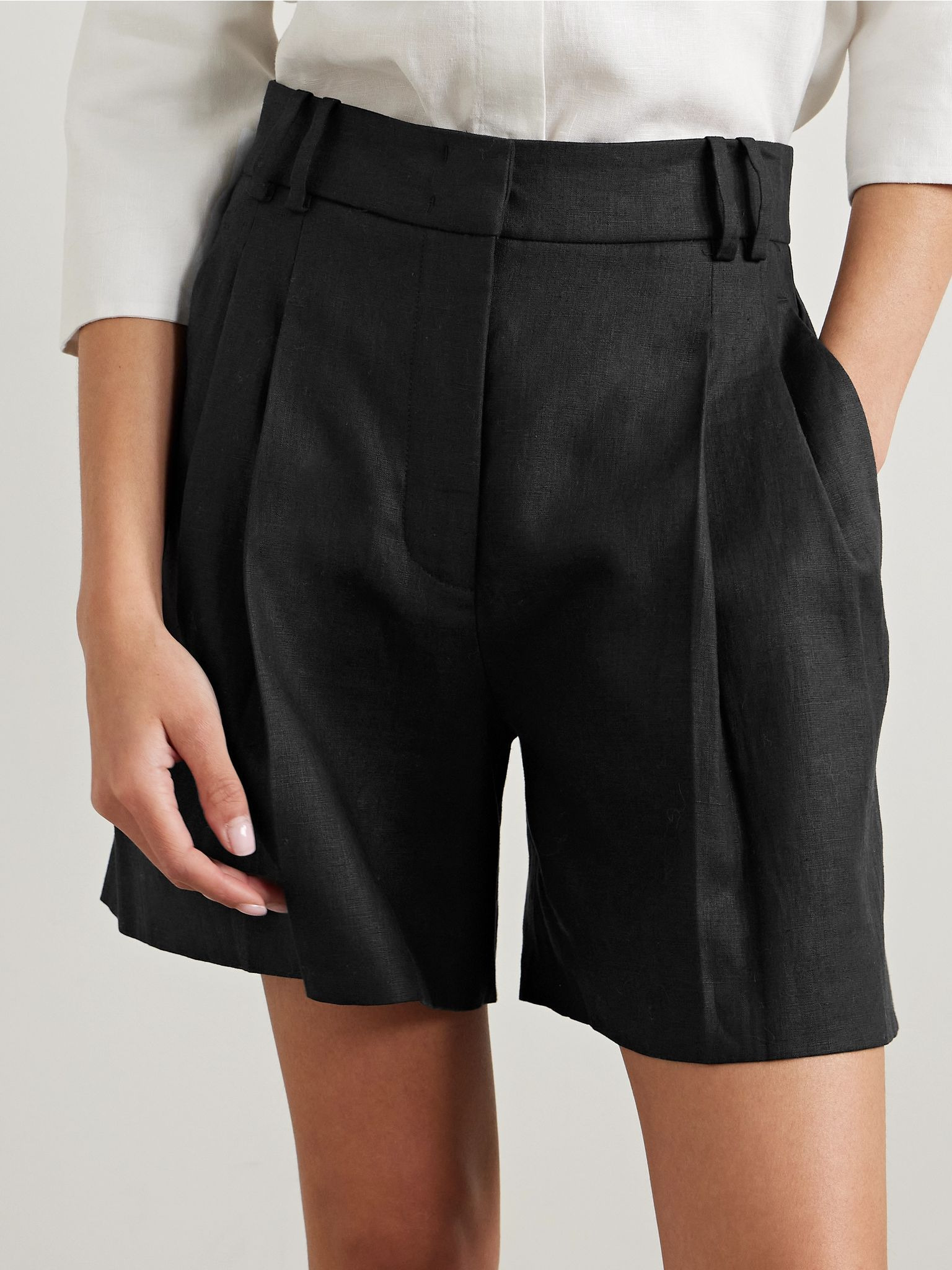 + NET SUSTAIN pleated linen shorts Black - 3