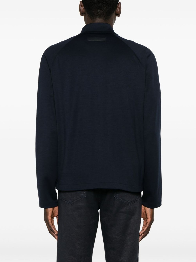 zip-up sweatshirt 4