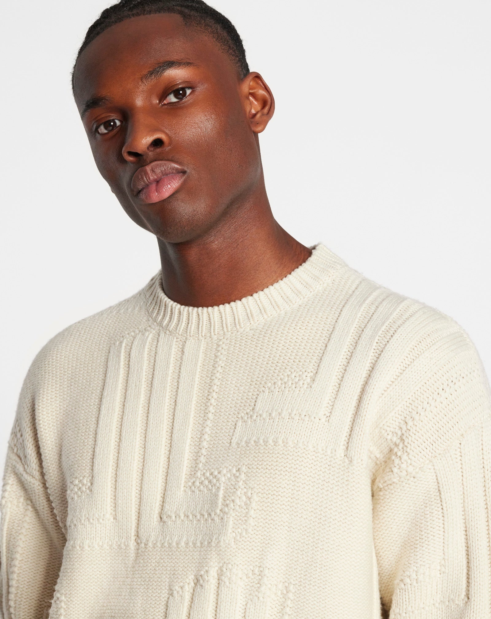 JL3D THICK ROUND NECK SWEATER - 5