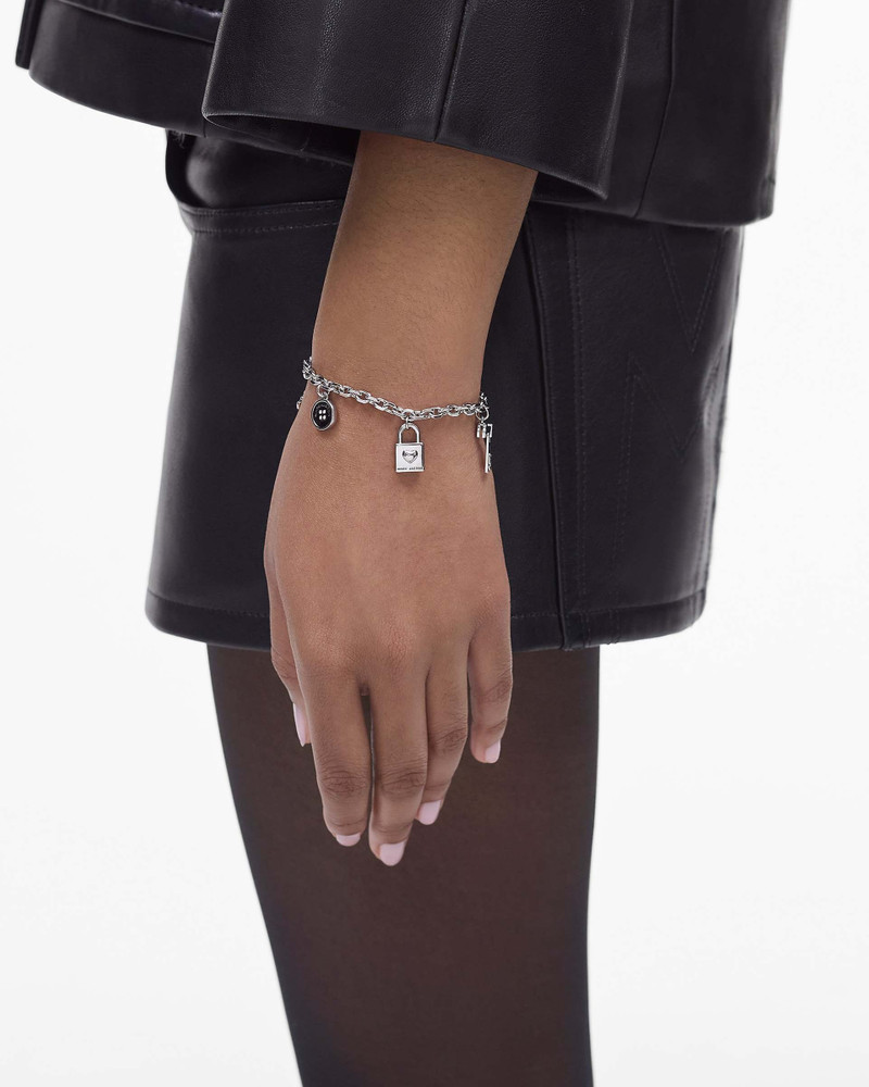 Marc Jacobs BUTTON CHARM BRACELET outlook