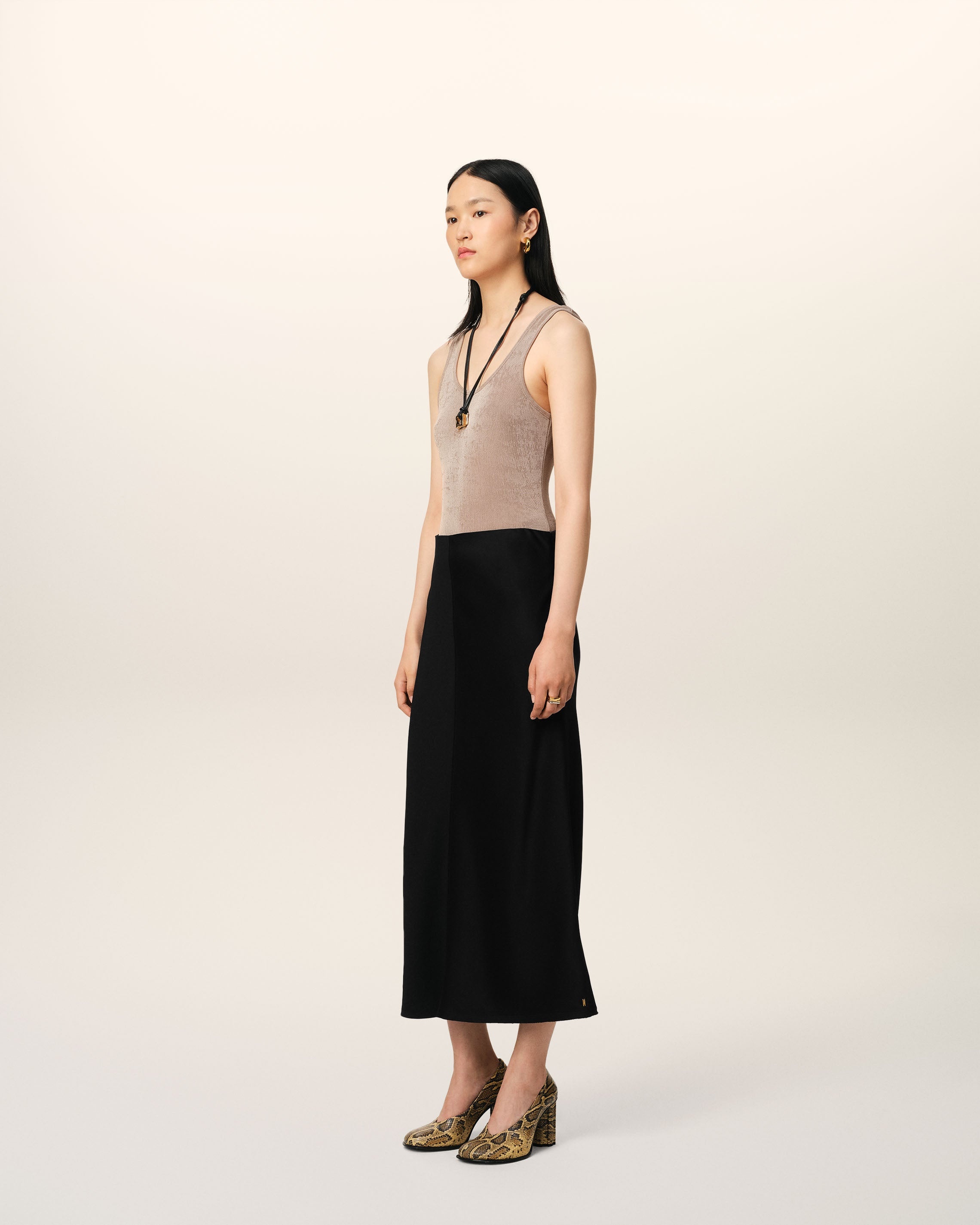 BLACK STRAIGHT MIDI SKIRT - 6