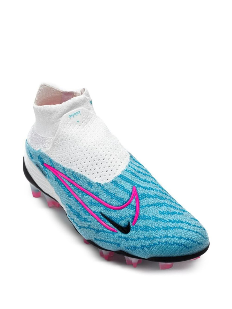 Nike Phantom GX Elite SG Pro AC soccer sneakers outlook