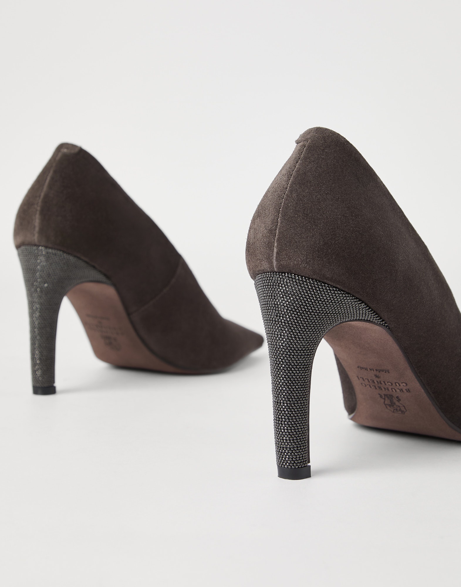 Suede heels with precious details - 3