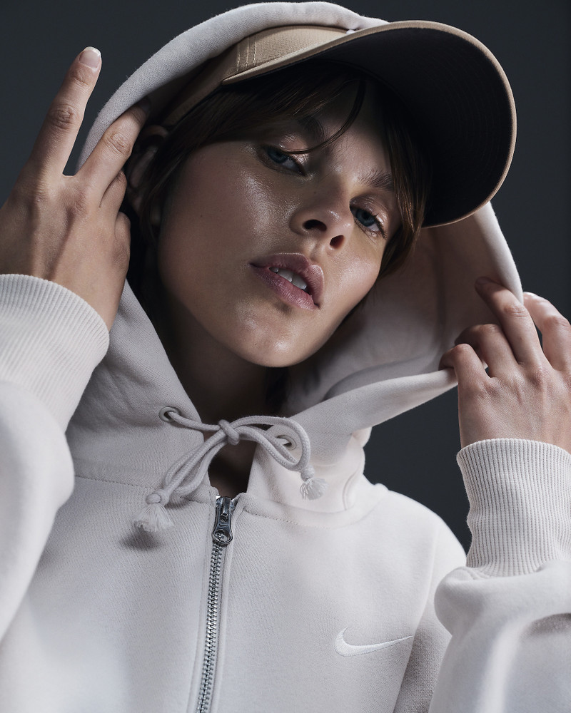 Nike Nike Sportswear Phoenix Fleece Women's Oversized Full-Zip Hoodie outlook