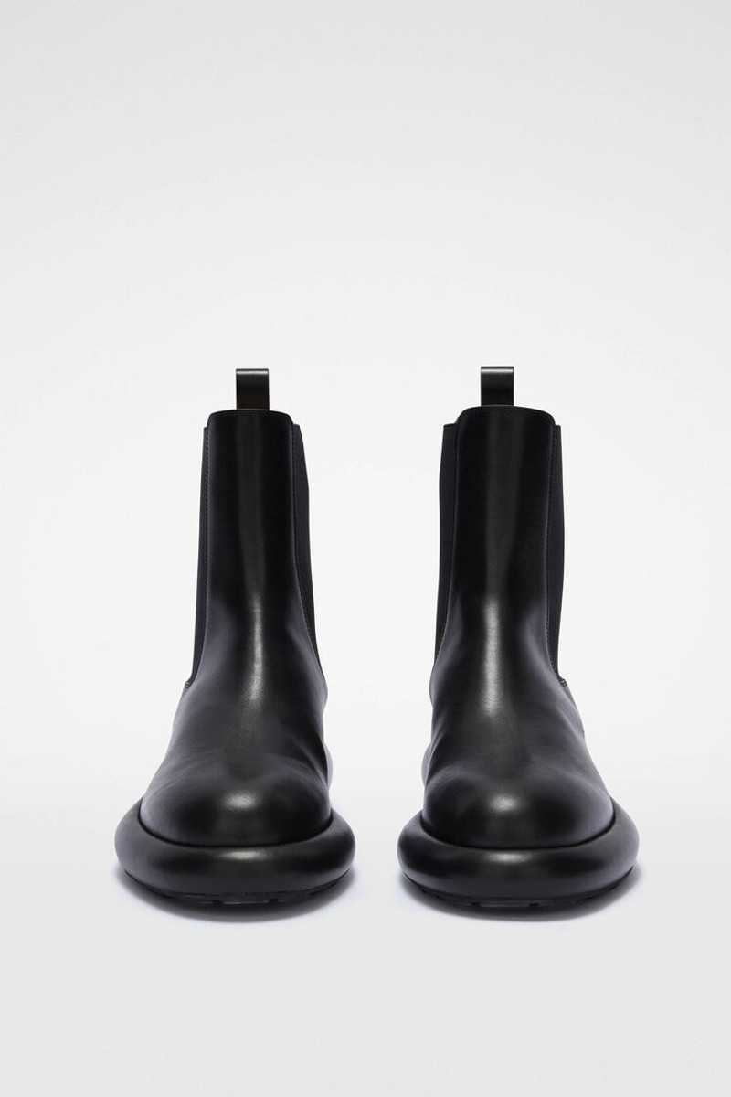 Jil Sander Chelsea Boots outlook