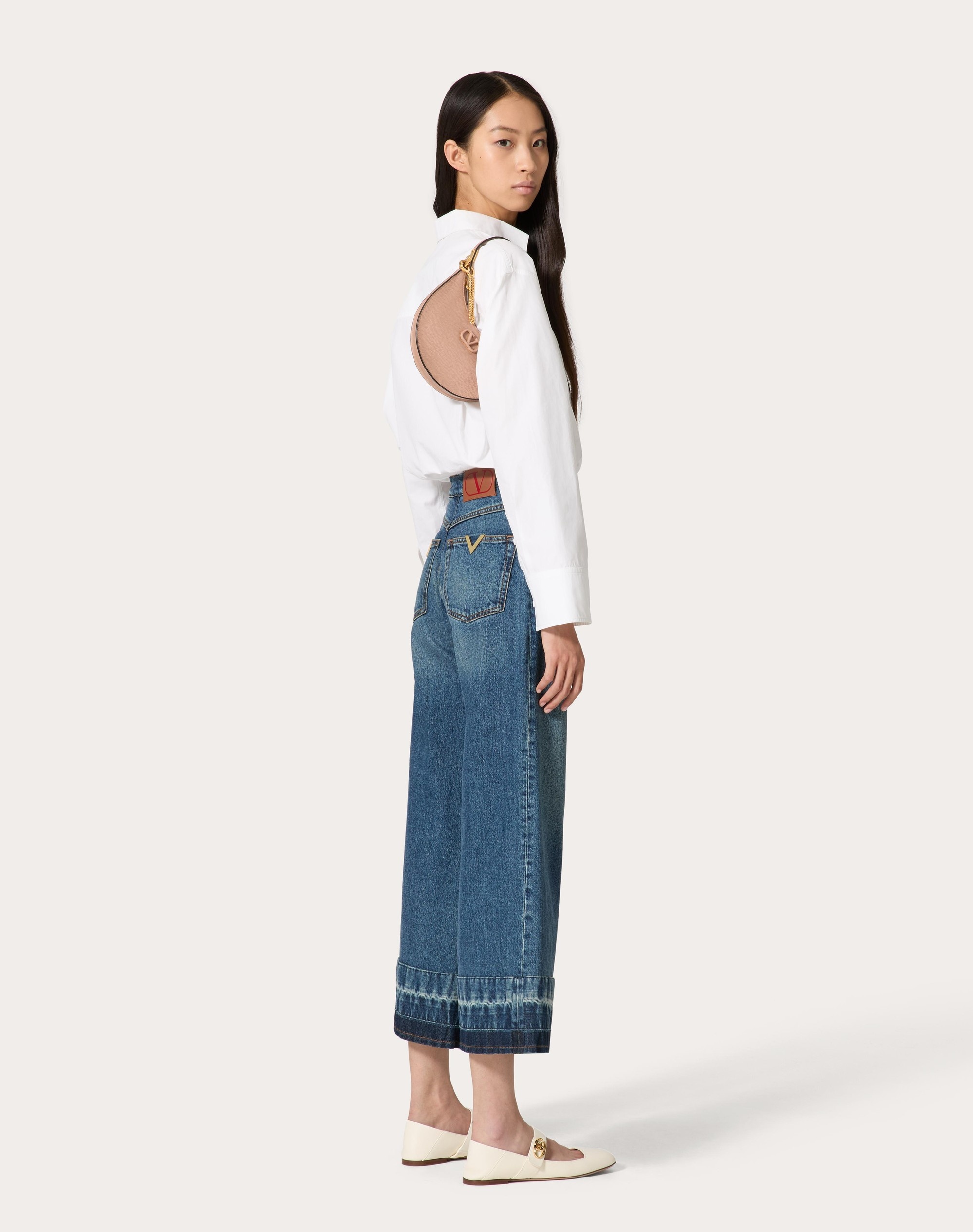 MINI VLOGO SIGNATURE GRAINY CALFSKIN HOBO BAG - 2