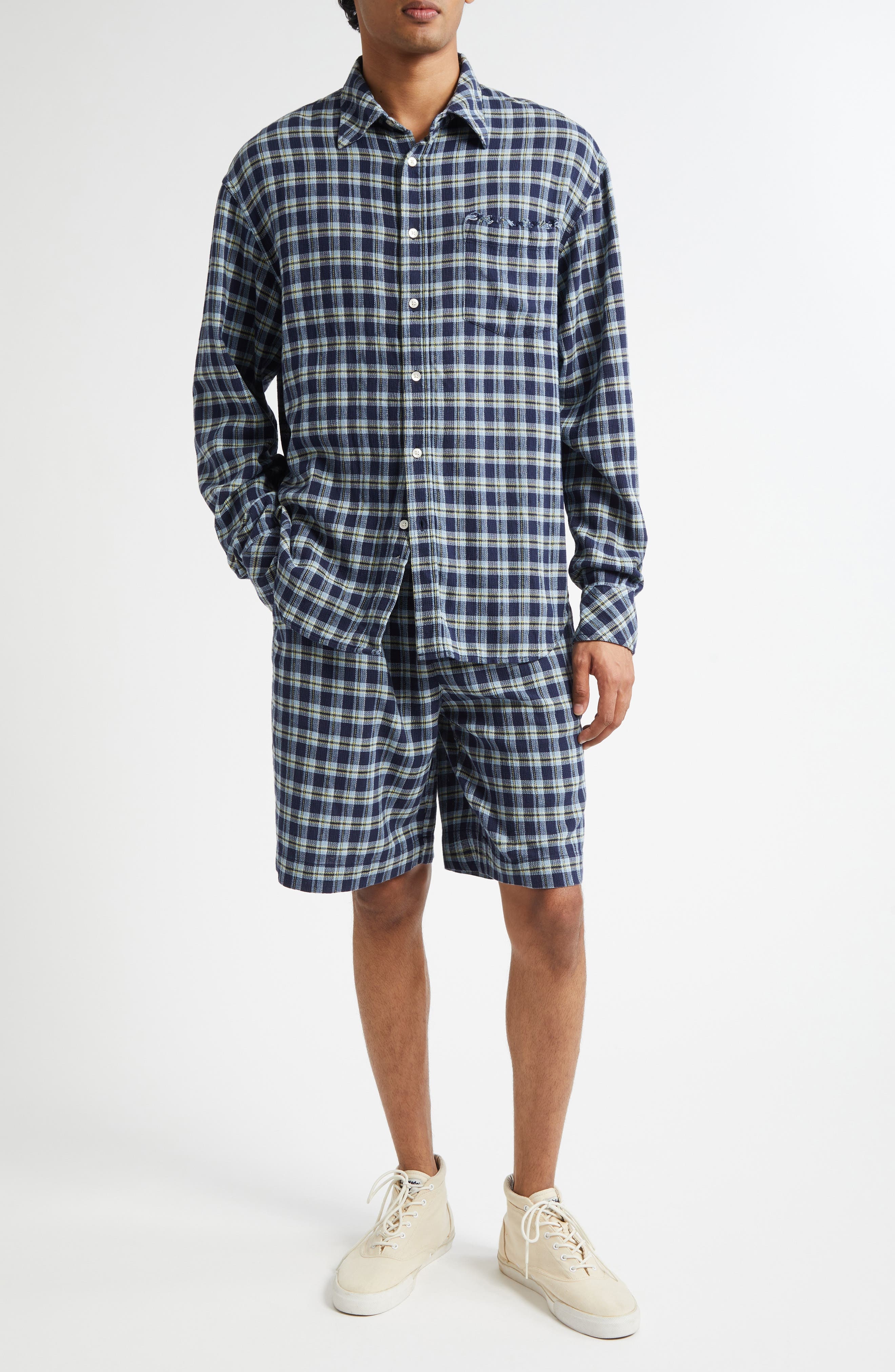 The Elder Statesman Dune Plaid Fringe Cotton Drawstring Beach Shorts in Navy at Nordstrom - 2