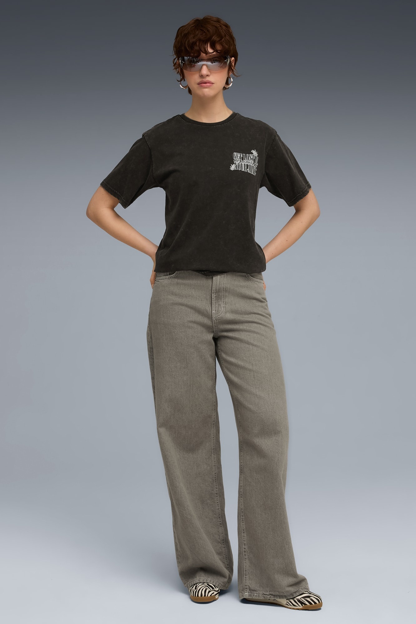 Graphic Tee Women - 5
