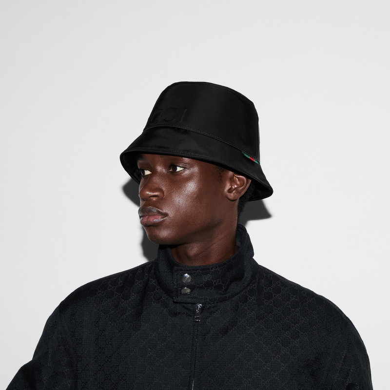 Nylon bucket hat with Gucci logo 3