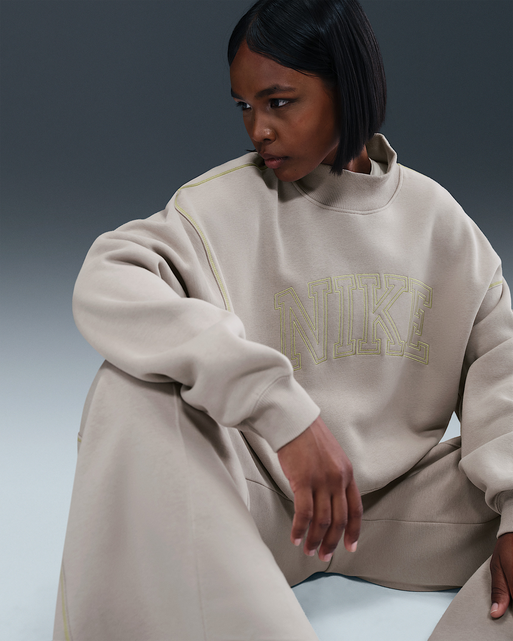 Nike Sportswear Phoenix Fleece Women's Mock-Neck Sweatshirt - 3