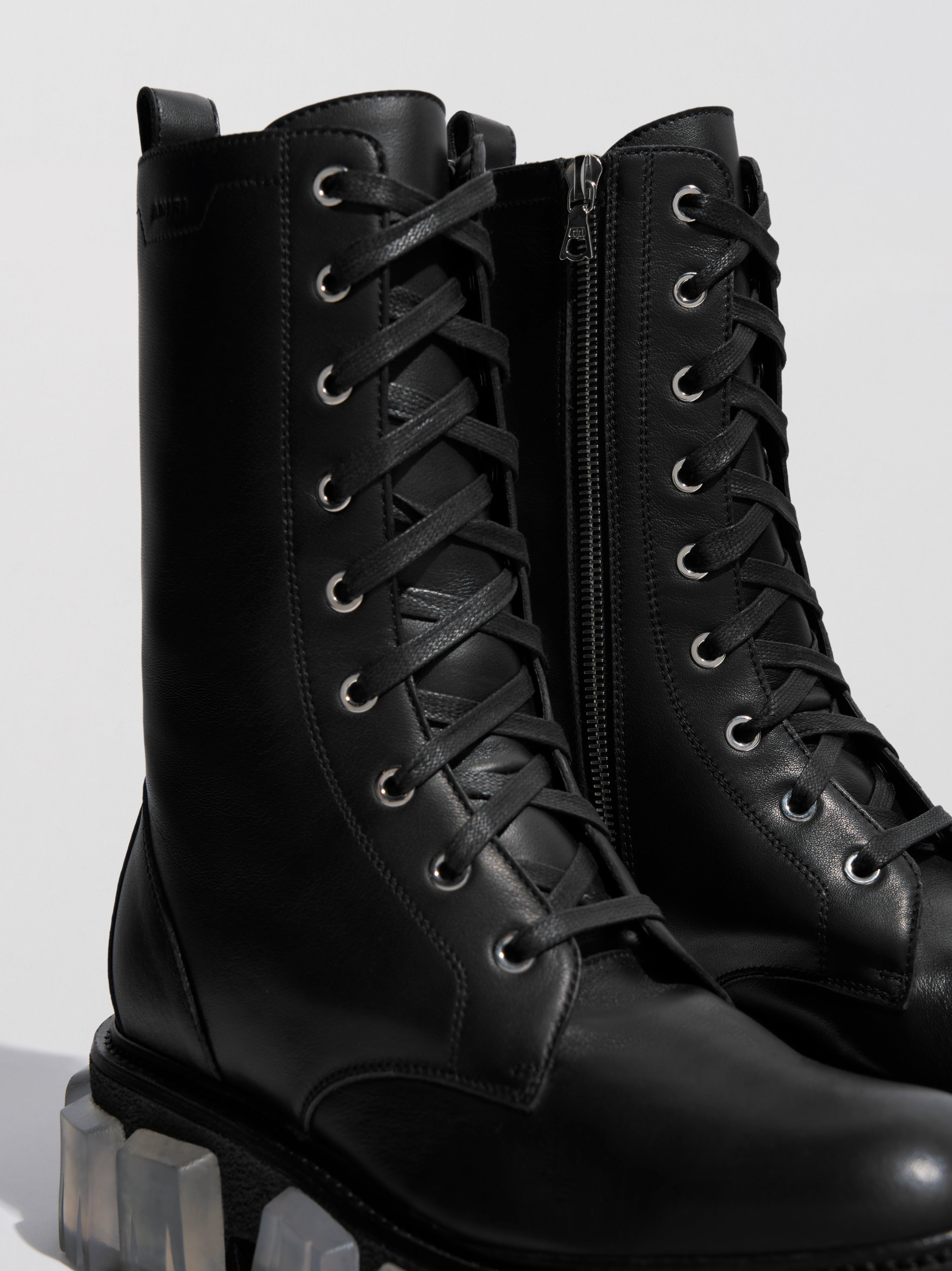 CHELSEA CREPE LUG COMBAT BOOT - 5