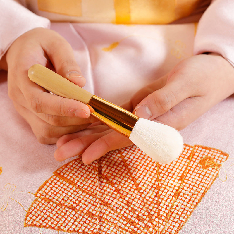 The Powder Brush 5