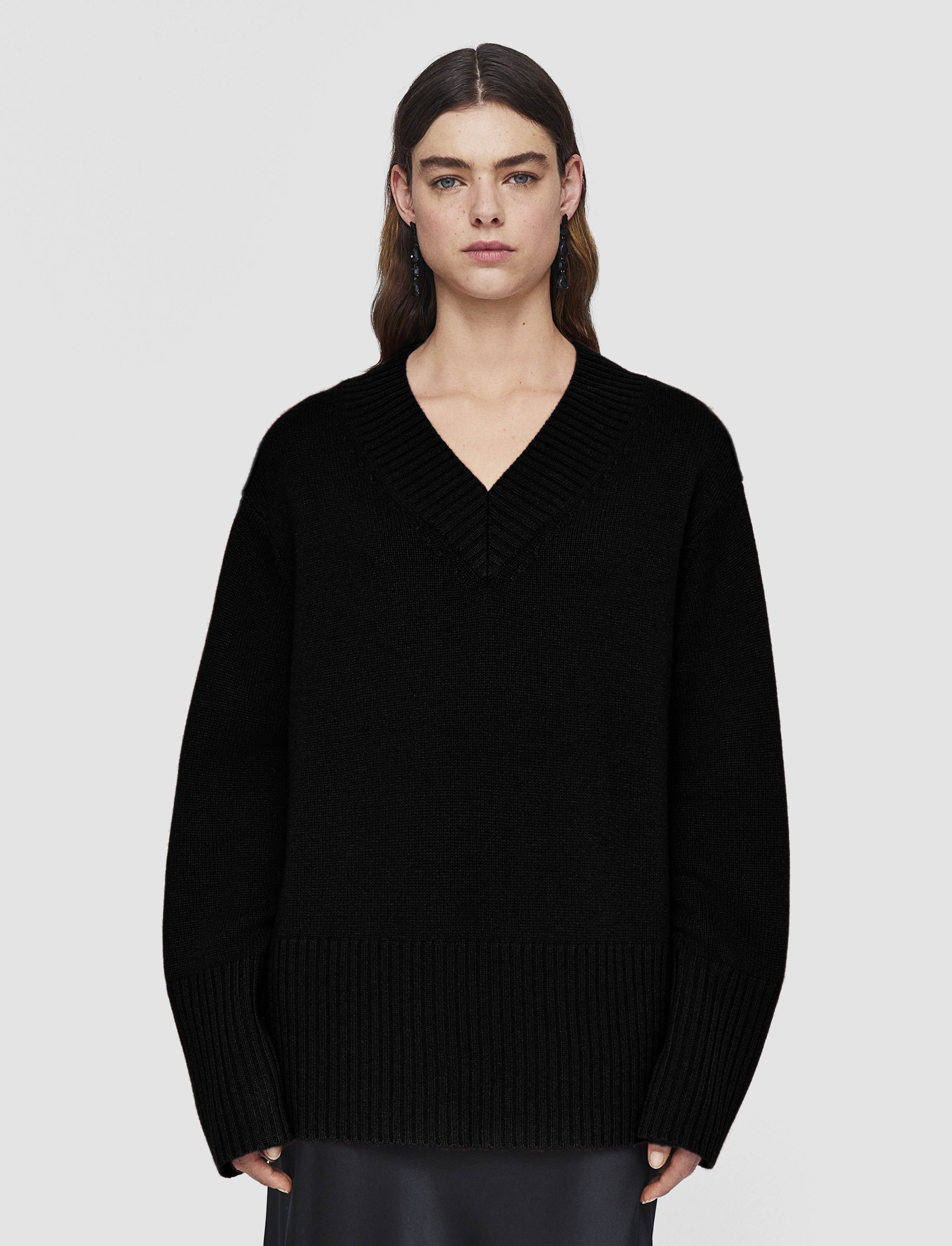 Luxe Cashmere V Neck Jumper - 3