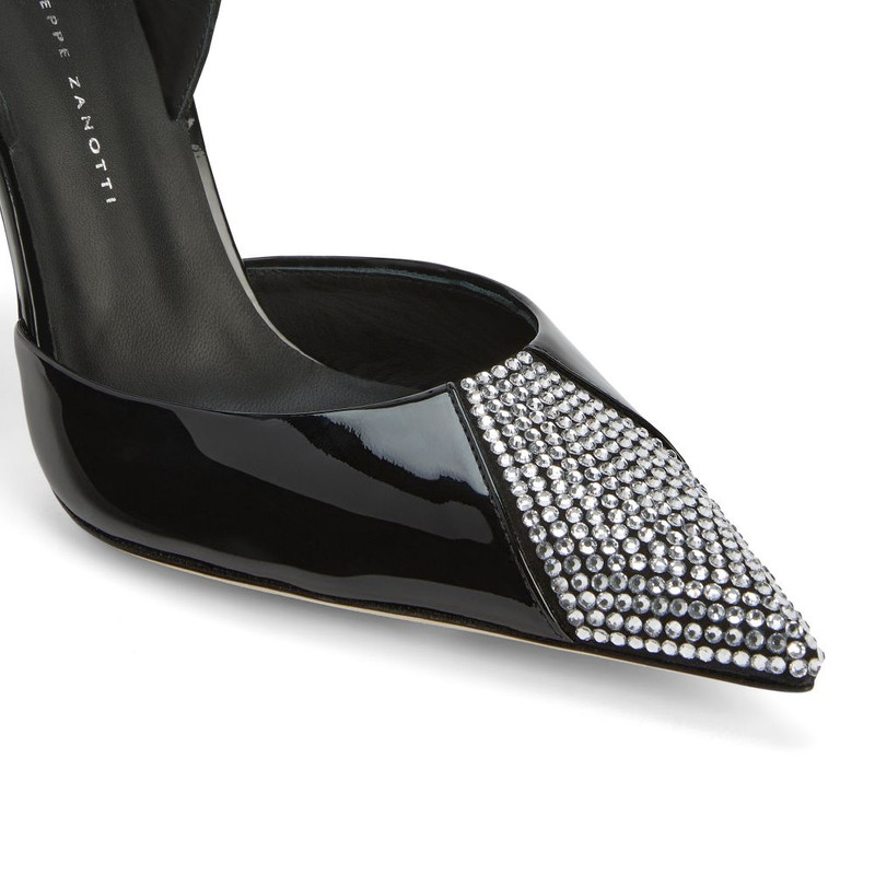Henriette Strass 5