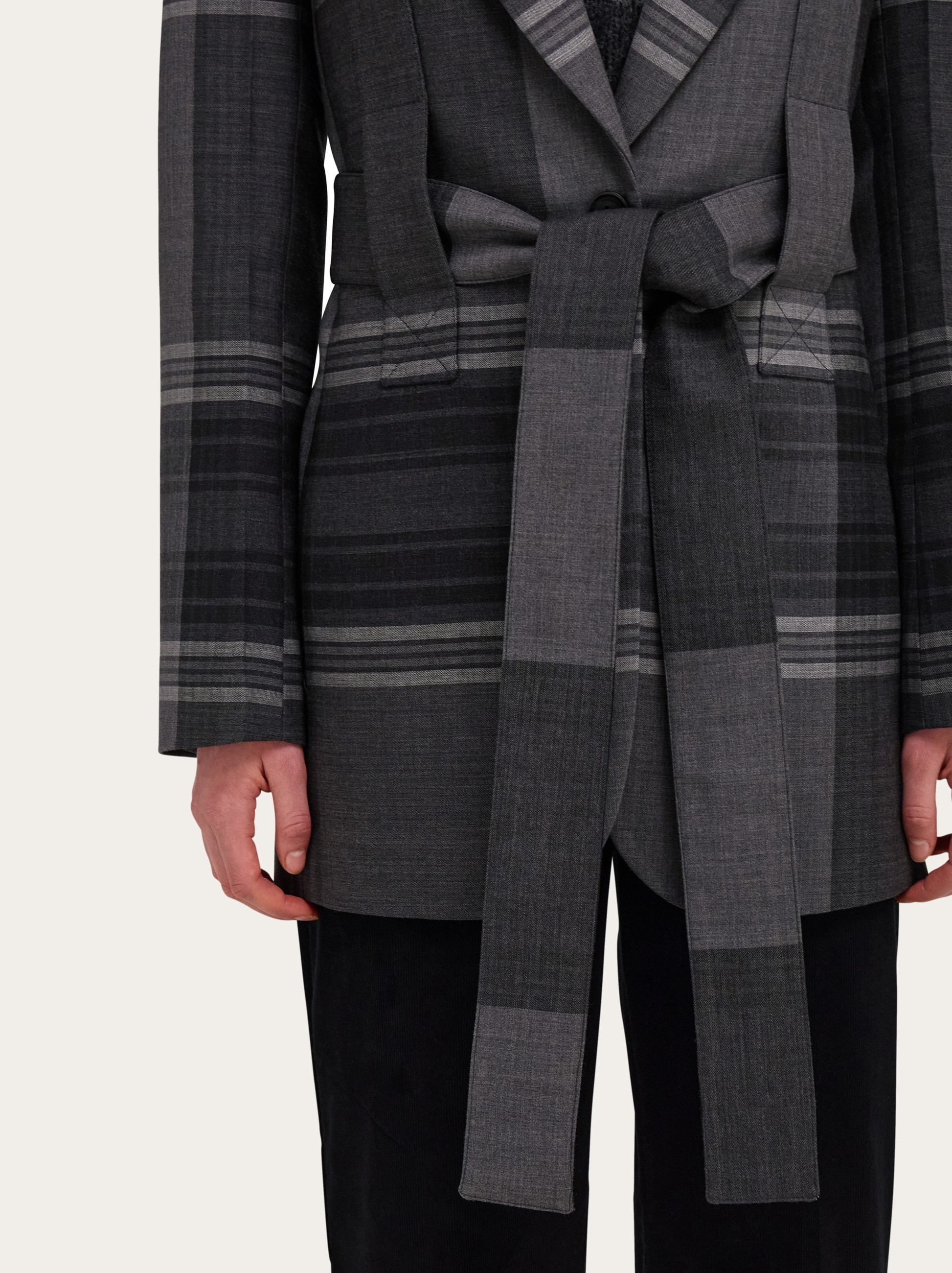 Belted blazer - 5