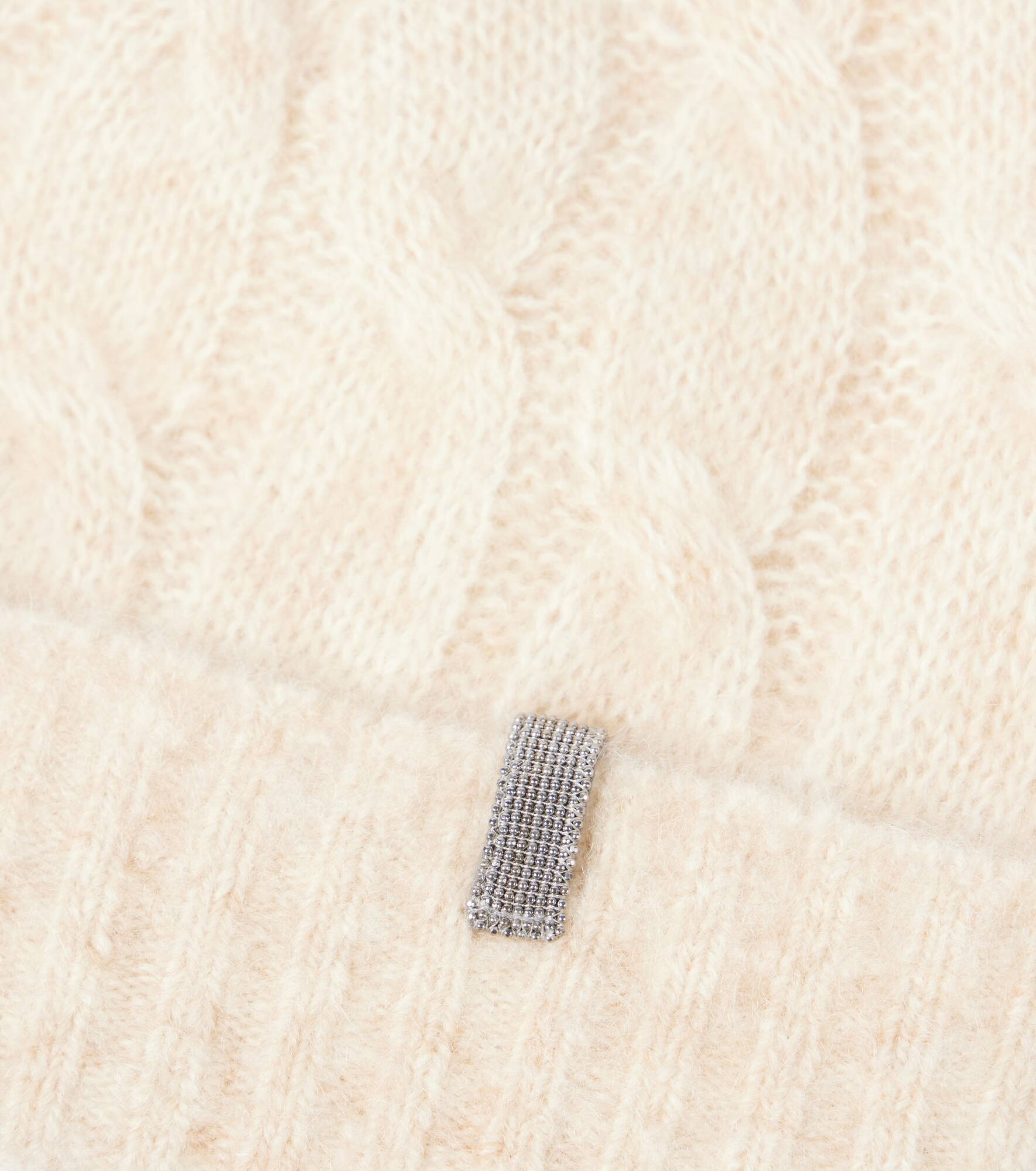 Cable-knit mohair beanie - 3