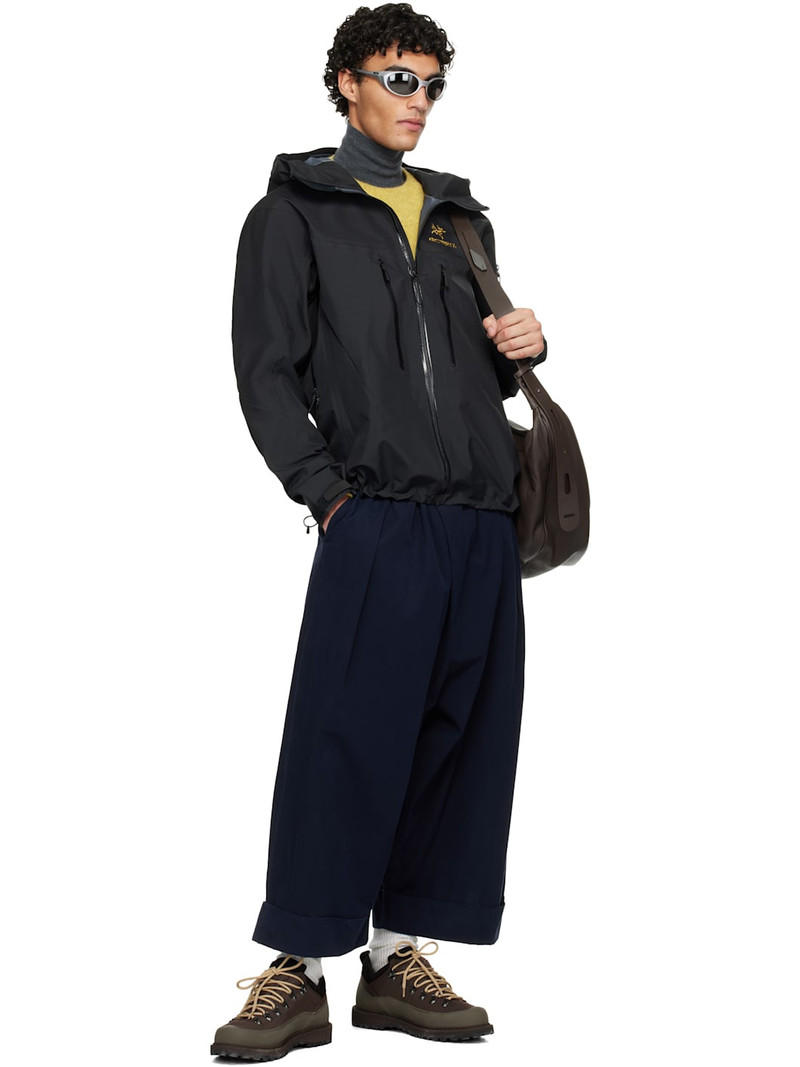 Arc'teryx Black Alpha SV Jacket outlook