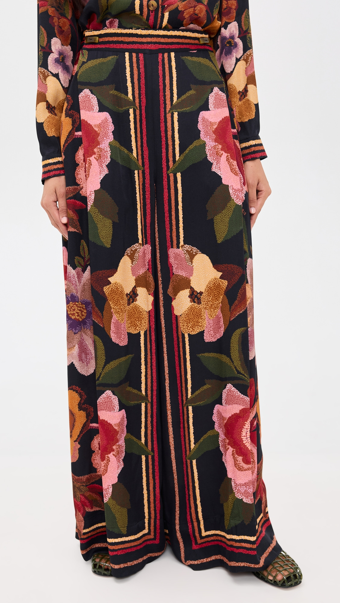 Chenille Flowers Pants - 6