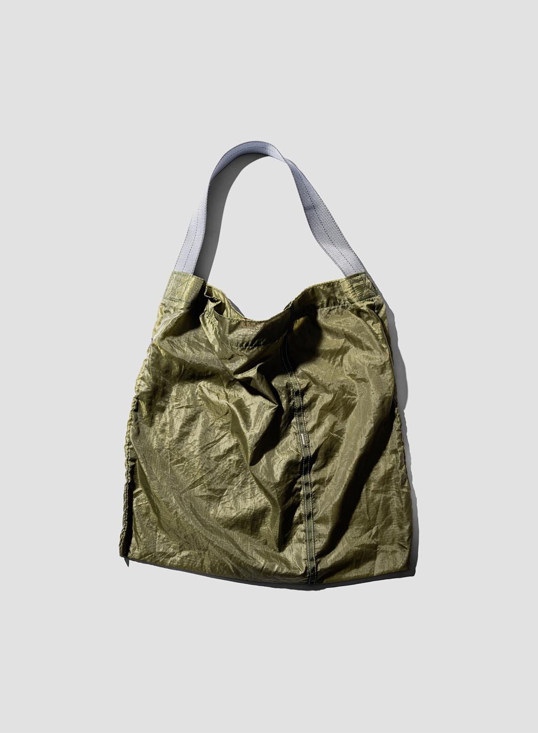 Puebco Recycled Vintage Parachute Light Bag Olive - 2