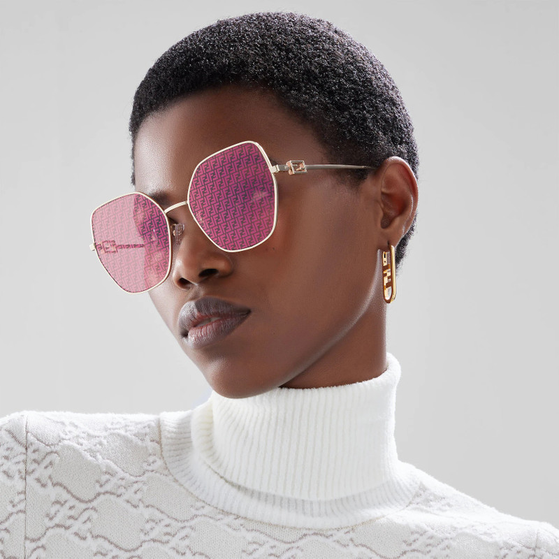 Sunglasses with purple lenses 4