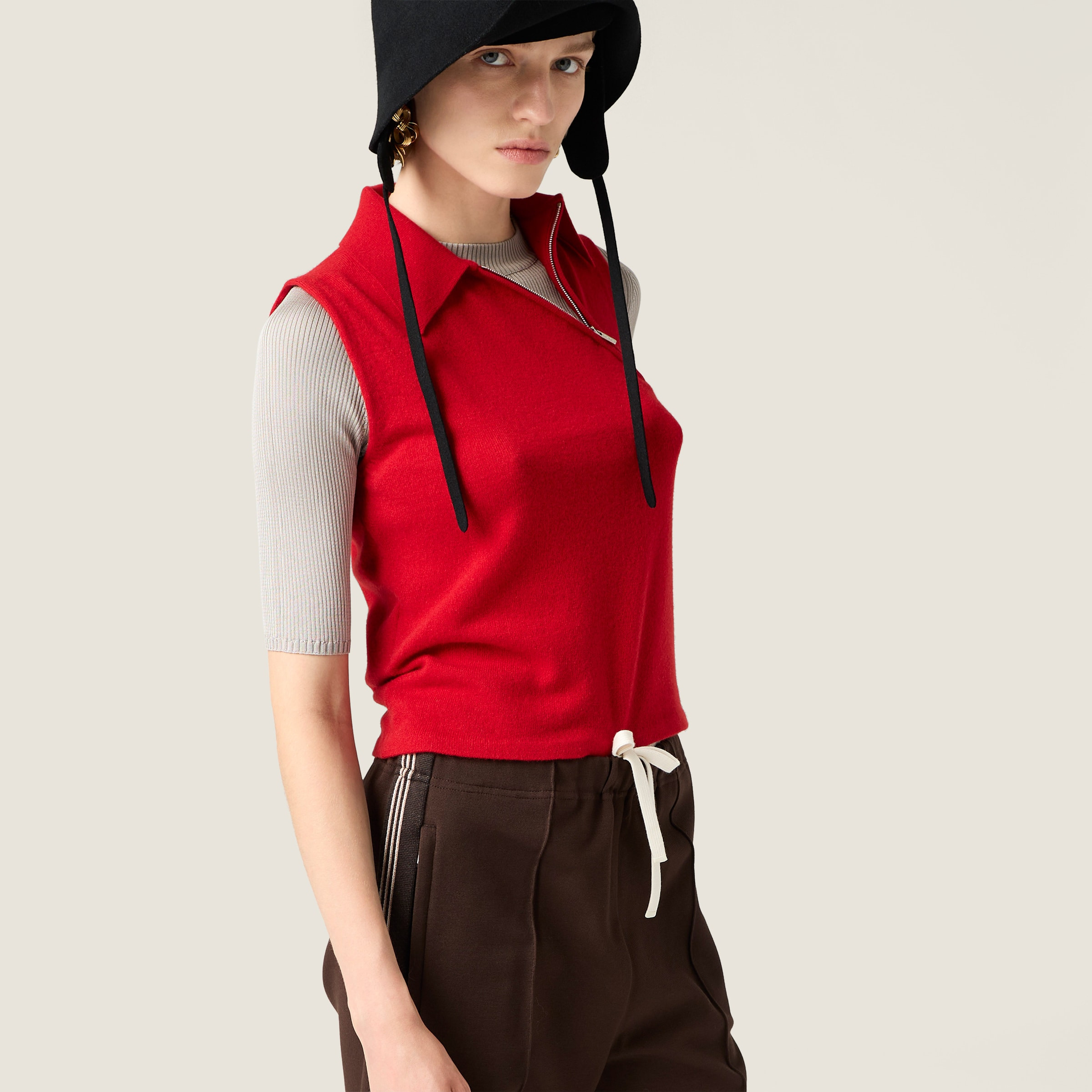 Sleeveless cashmere polo shirt - 4