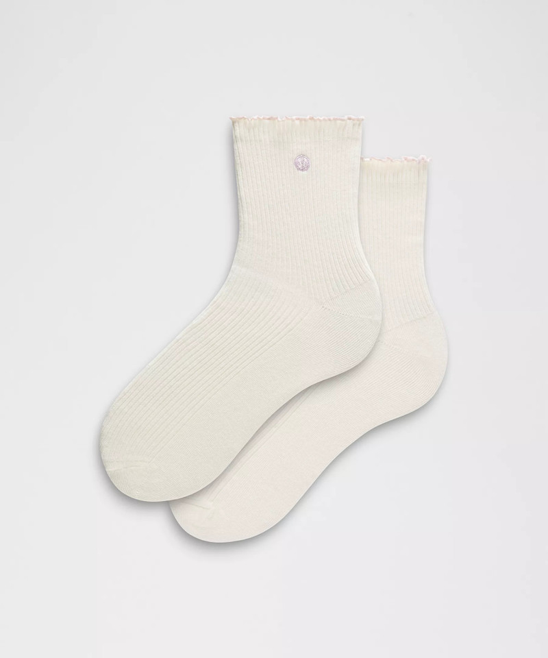 Unisex Lettuce Edge Quarter Socks 1