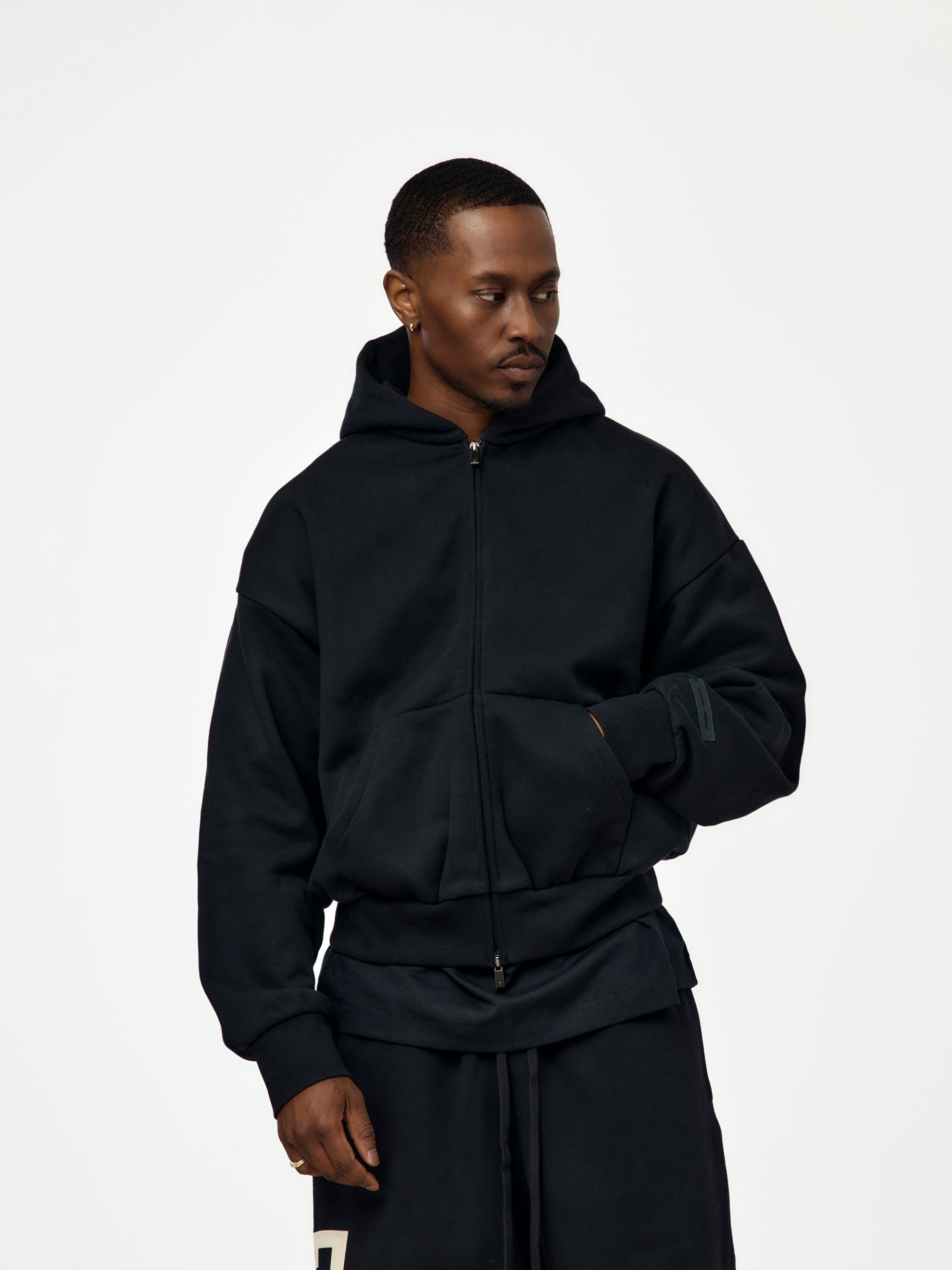 CLASSIC FIT FLEECE ZIP UP (JET BLACK) - 1