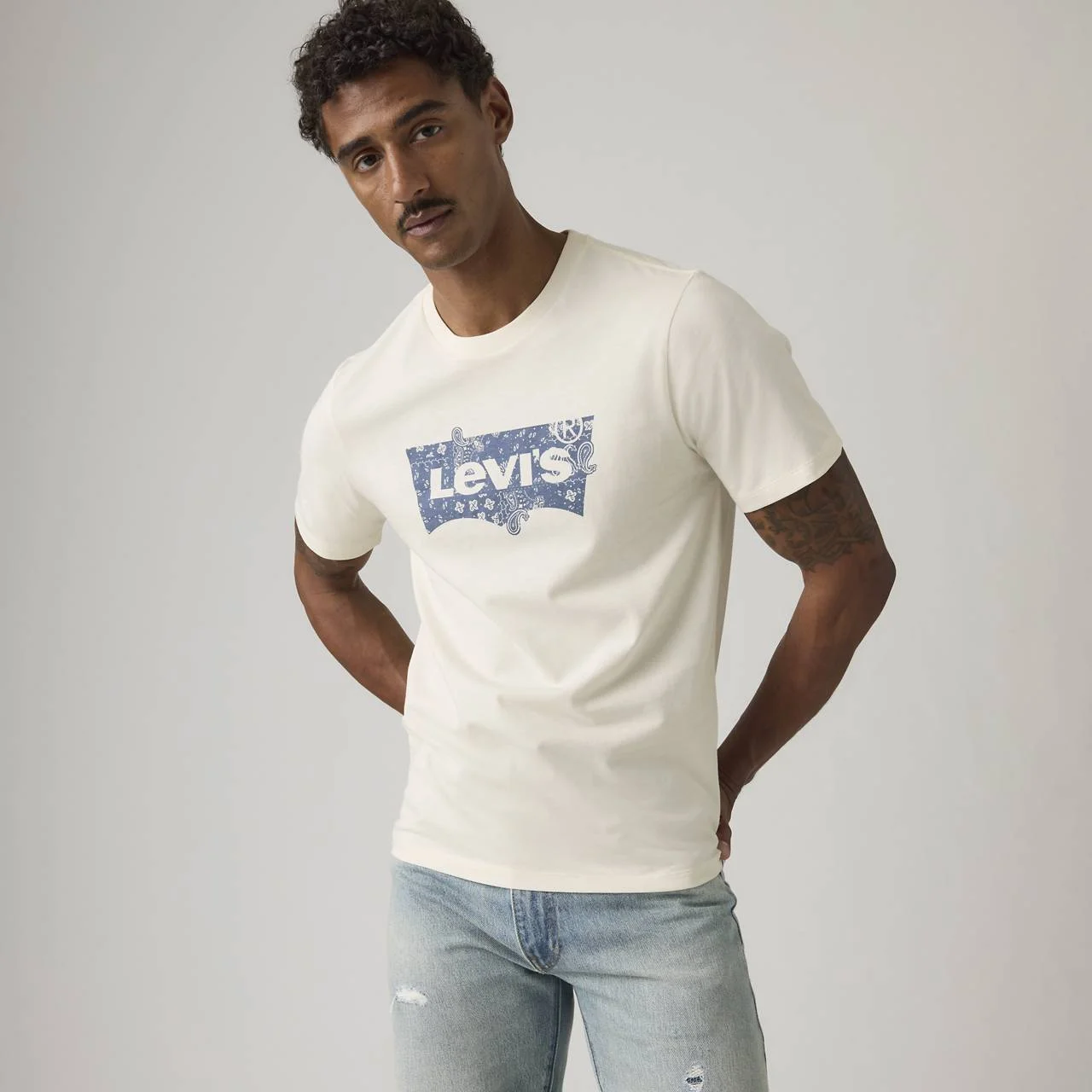 CLASSIC GRAPHIC T-SHIRT - 1