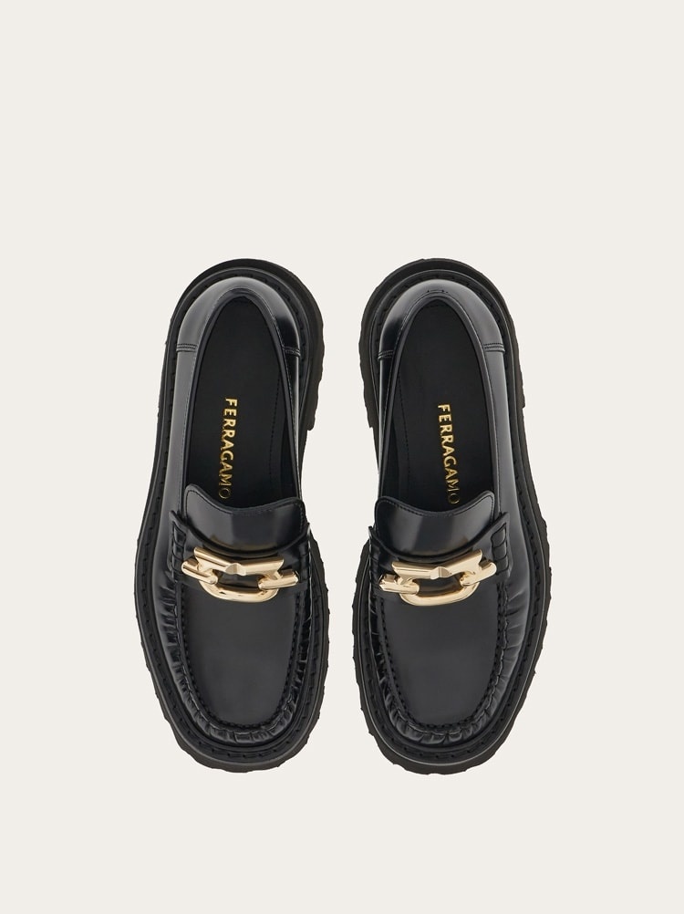 MOCCASIN WITH BEJEWELED GANCINI ORNAMENT - 2