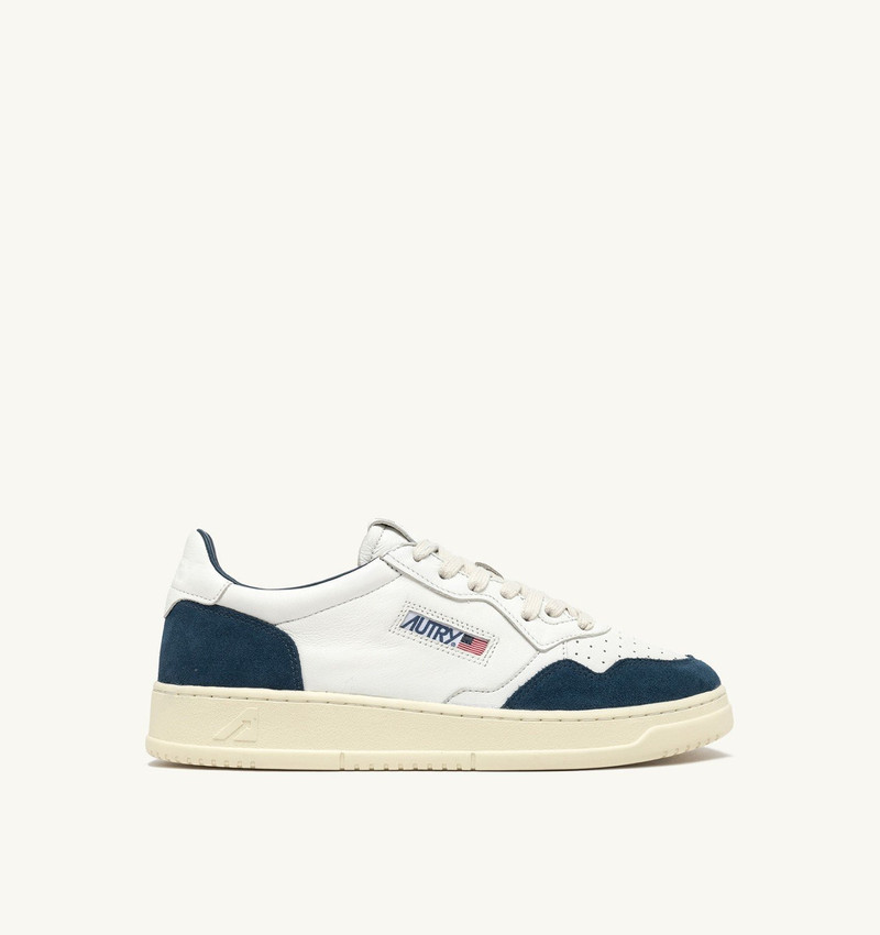 MEDALIST LOW SNEAKERS IN WHITE AND CAPRI LEATHER SUEDE - 1