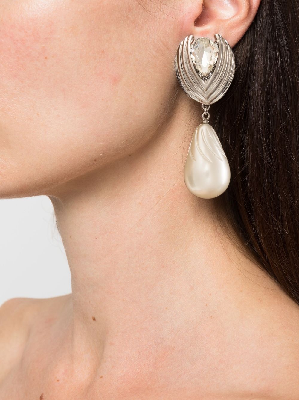 crystal-embellished pearl earrings - 2