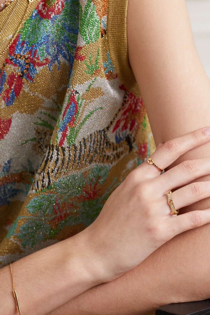 18-karat gold ring 6
