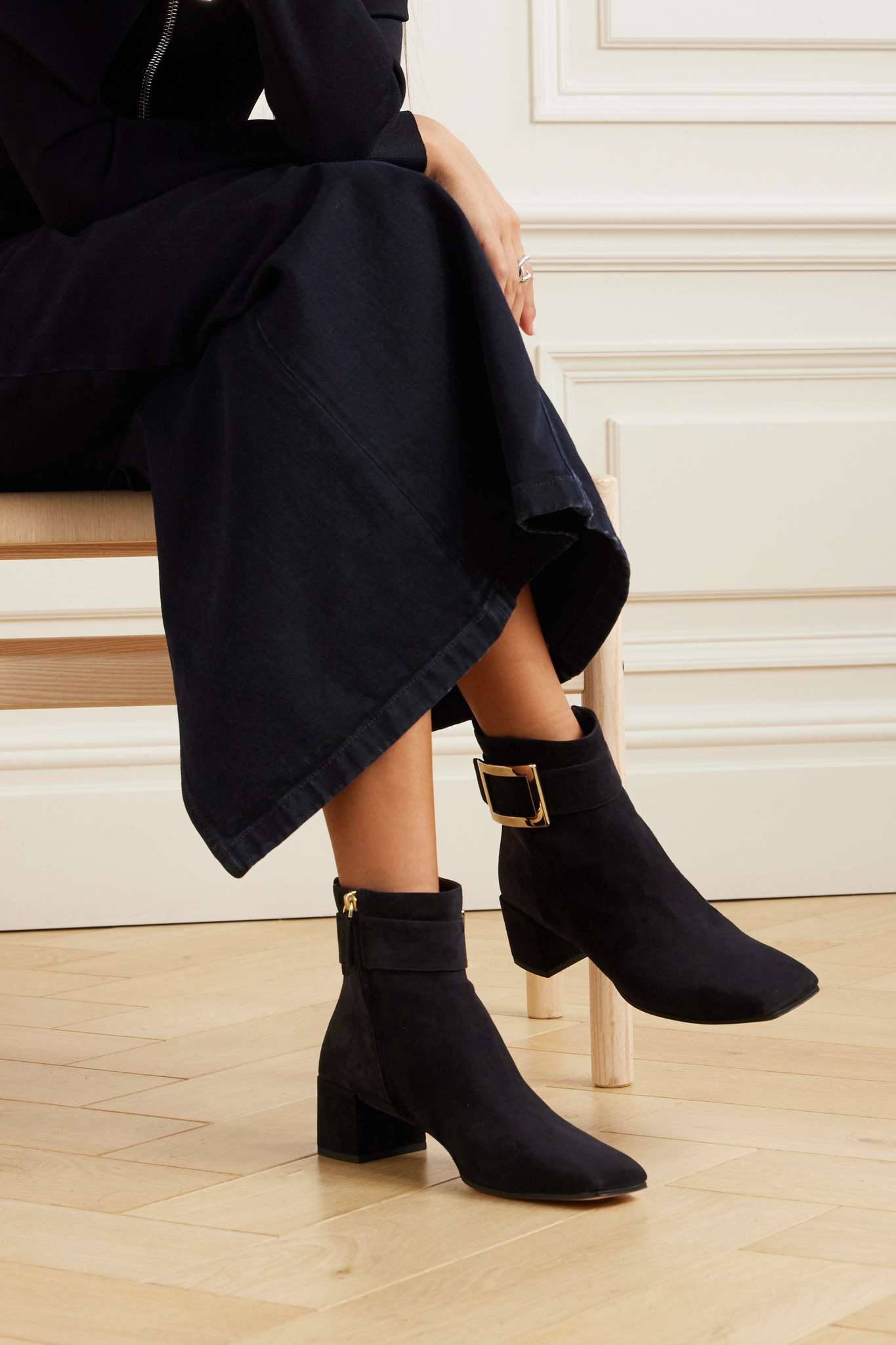 So Vivier buckled suede ankle boots - 2