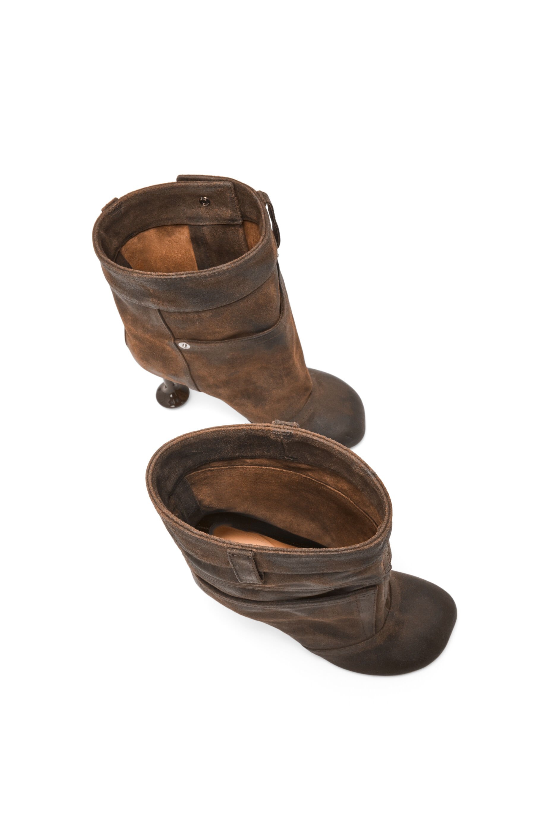 Toy ankle bootie in waxed suede - 4