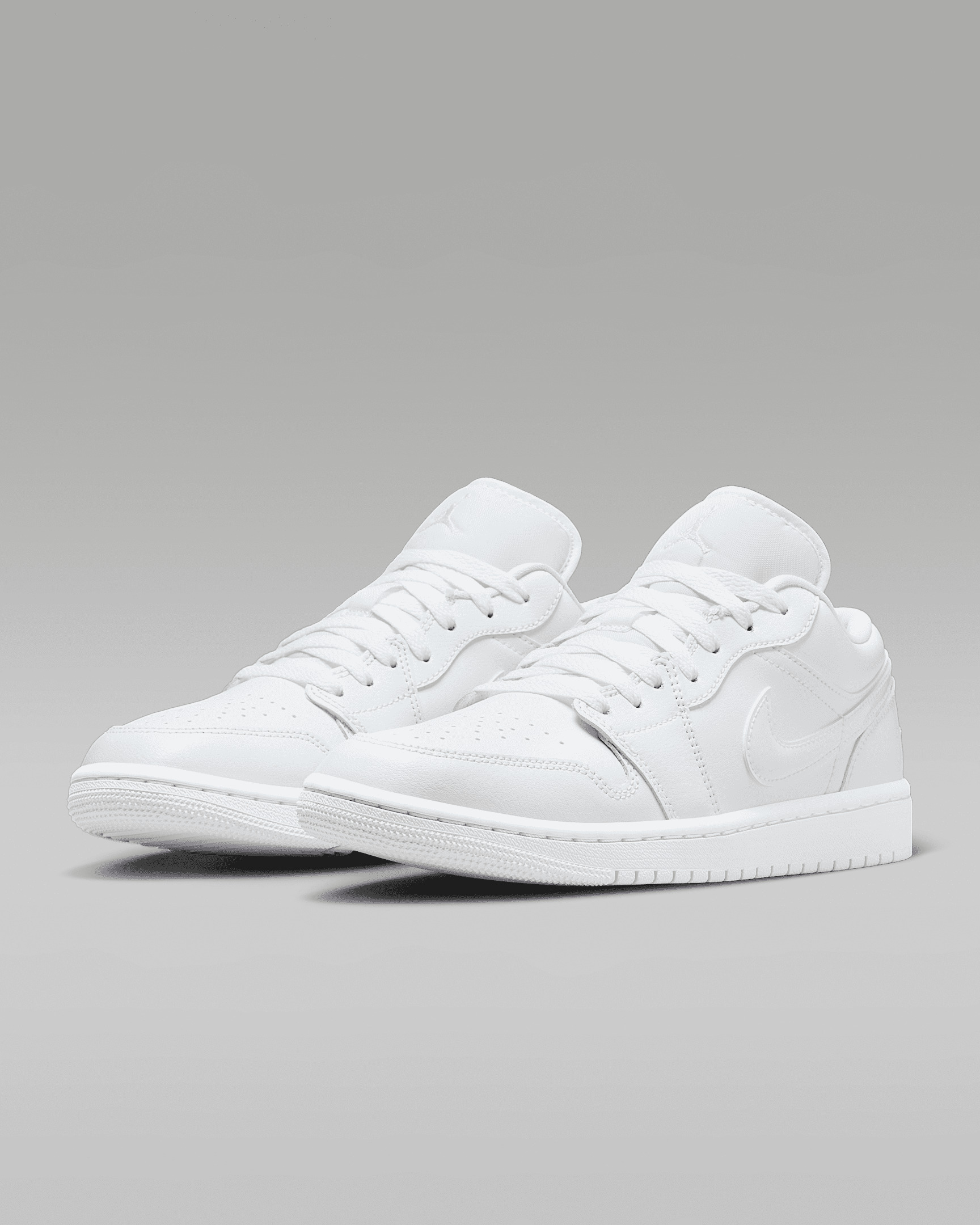 Air Jordan 1 Low Women's Shoes - 5