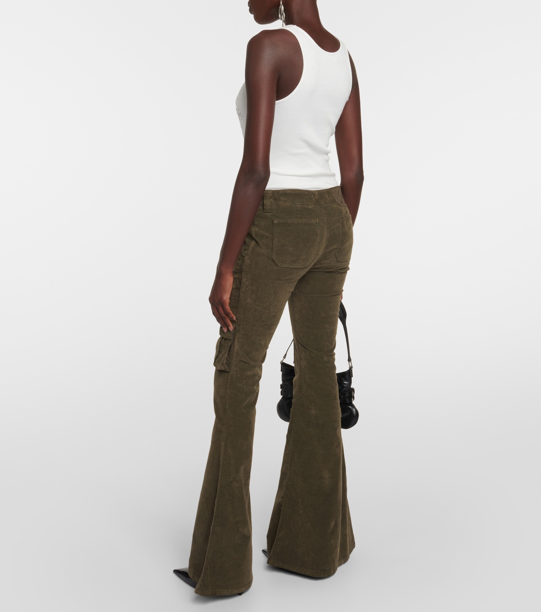 Low-rise velvet flared cargo pants - 3